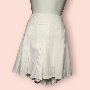 Lilly Pulitzer Womens Luxletic Frazer White Lined Skort Size 14 UPF 50+ Tennis